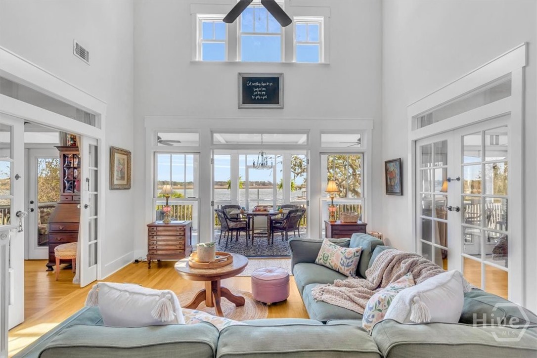 690 Japonica Road Midway, GA 31320 - Photo 17 of 70 Living room