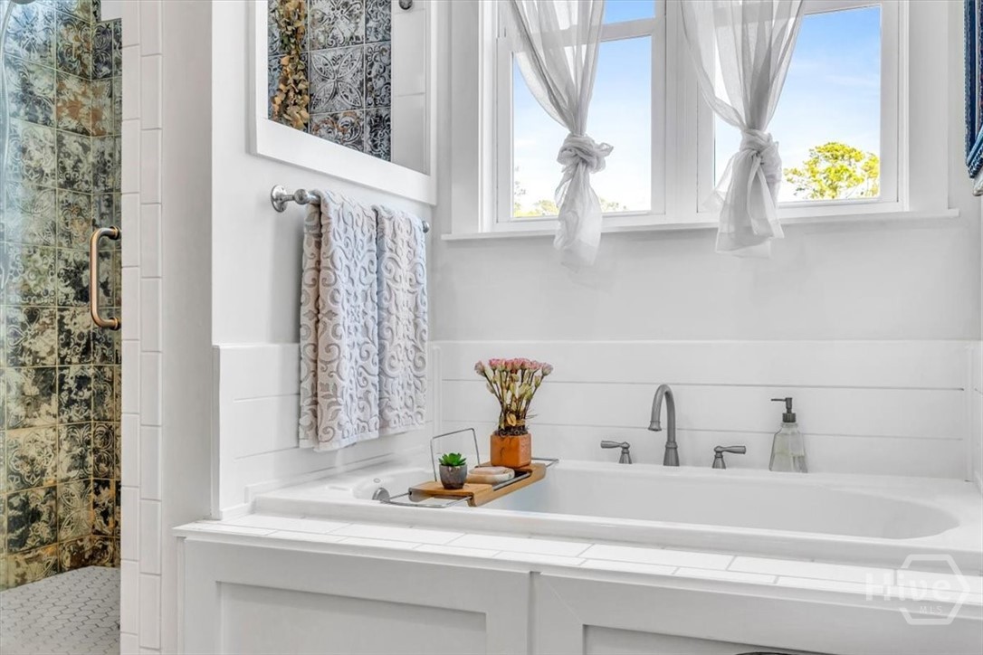 690 Japonica Road Midway, GA 31320 - Photo 22 of 70 Soaking tub