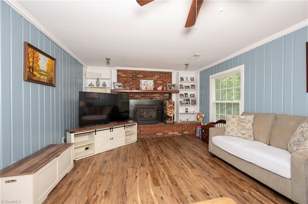 6404 Walnut Cove Road Walkertown, NC 27051 - Photo 11 of 44