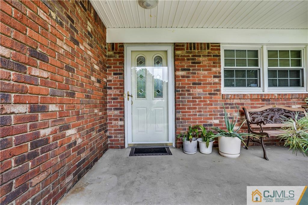 27 Rath Lane East Brunswick, NJ 08816 - Photo 3 of 25 Gallery Image 3