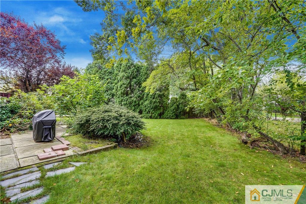 27 Rath Lane East Brunswick, NJ 08816 - Photo 22 of 25 Gallery Image 22