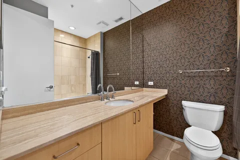 $699,000 | 817 West Washington Boulevard, Unit 103, Chicago, IL 60607