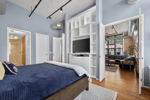 $699,000 | 817 West Washington Boulevard, Unit 103, Chicago, IL 60607