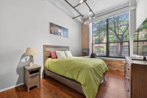 $699,000 | 817 West Washington Boulevard, Unit 103, Chicago, IL 60607