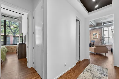 $699,000 | 817 West Washington Boulevard, Unit 103, Chicago, IL 60607