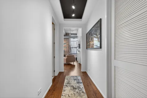 $699,000 | 817 West Washington Boulevard, Unit 103, Chicago, IL 60607