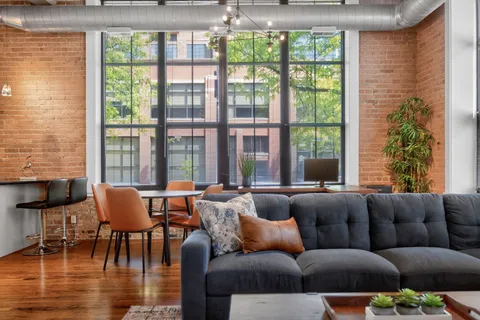 $699,000 | 817 West Washington Boulevard, Unit 103, Chicago, IL 60607
