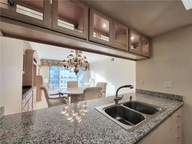 $3,995 | 850 East Ocean Boulevard, Unit 1604, Long Beach, CA 90802