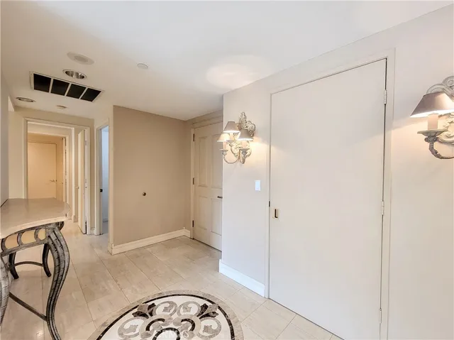 $3,995 | 850 East Ocean Boulevard, Unit 1604, Long Beach, CA 90802