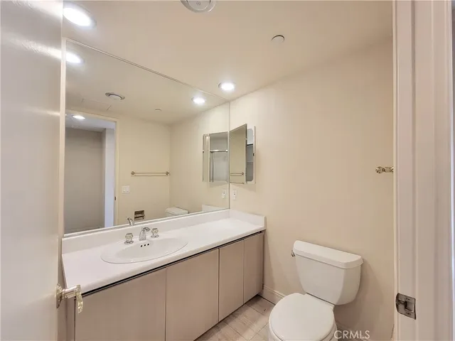 $3,995 | 850 East Ocean Boulevard, Unit 1604, Long Beach, CA 90802