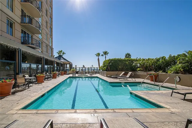 $3,995 | 850 East Ocean Boulevard, Unit 1604, Long Beach, CA 90802