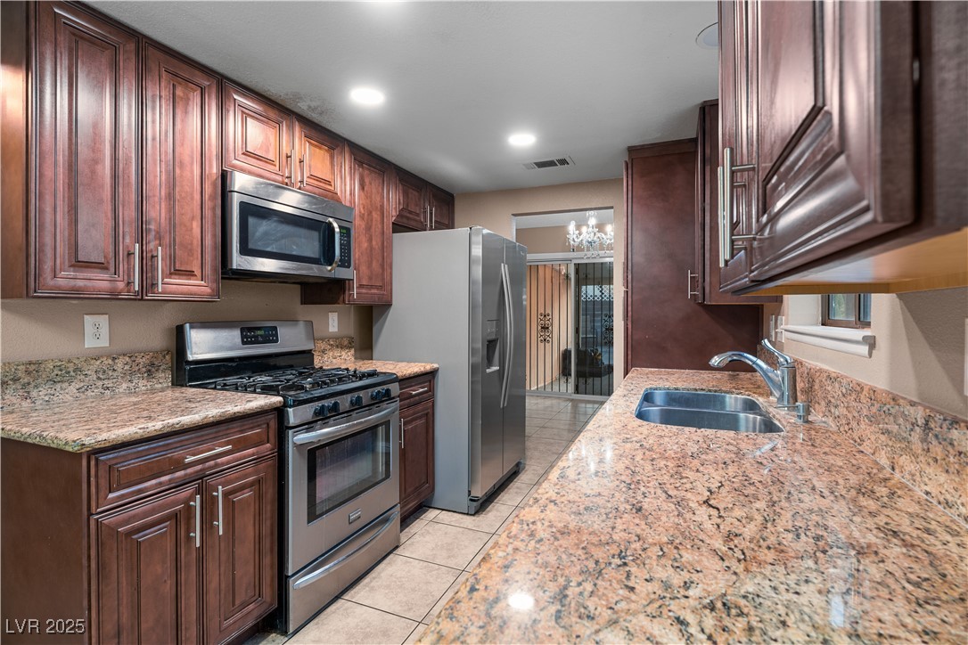 6205 Carmen Boulevard Las Vegas, NV 89108 - Photo 11 of 51