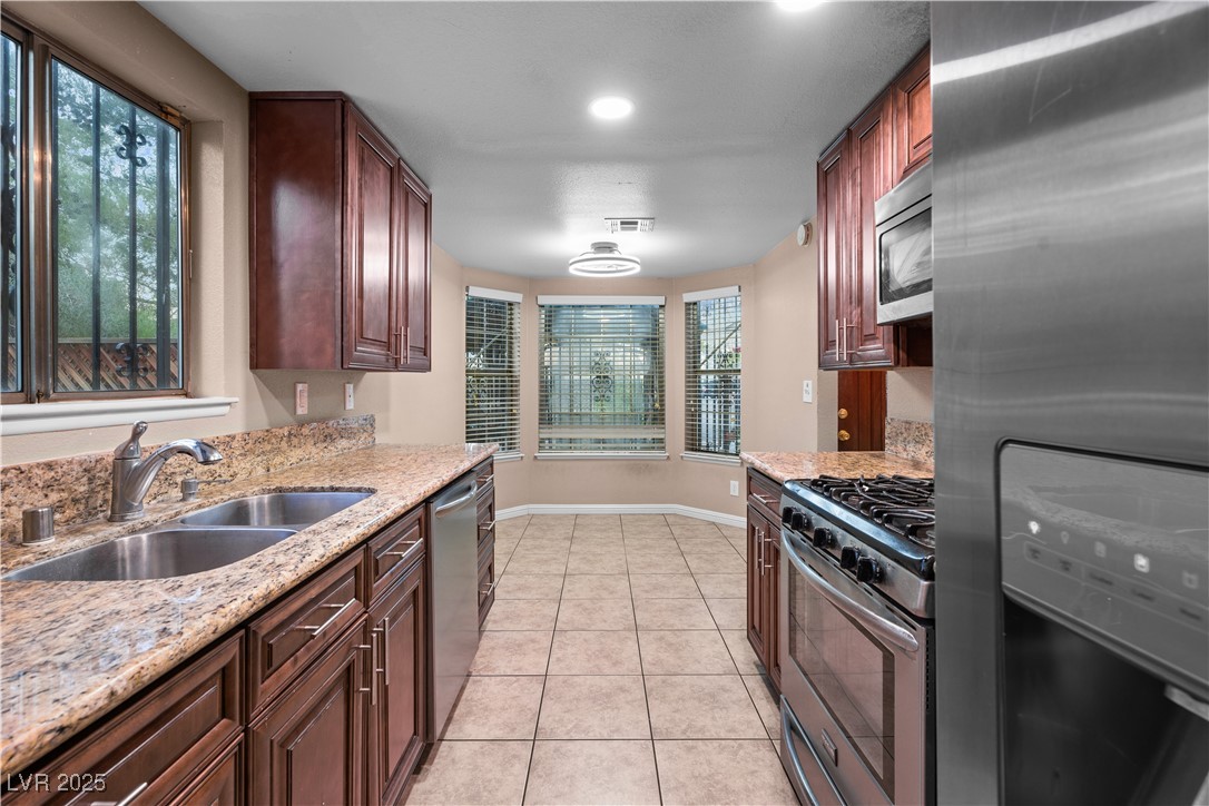 6205 Carmen Boulevard Las Vegas, NV 89108 - Photo 13 of 51