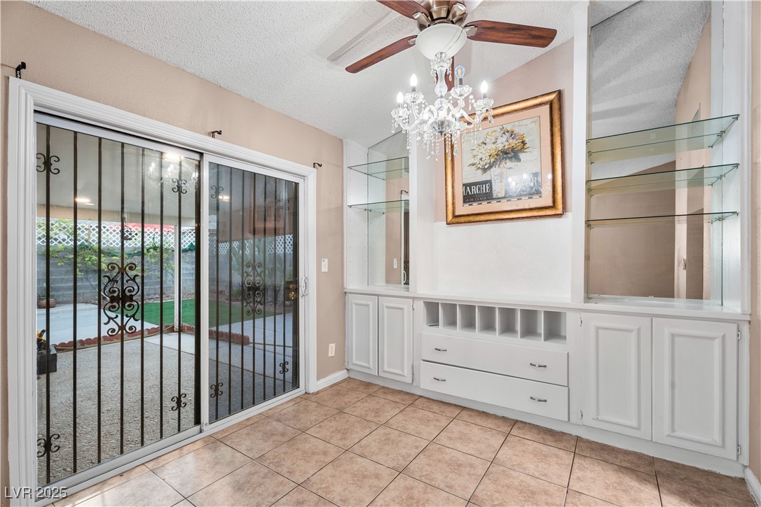 6205 Carmen Boulevard Las Vegas, NV 89108 - Photo 21 of 51 Studio !