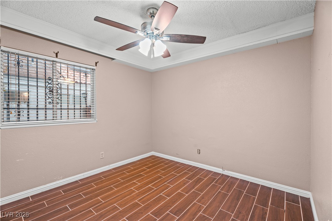 6205 Carmen Boulevard Las Vegas, NV 89108 - Photo 24 of 51