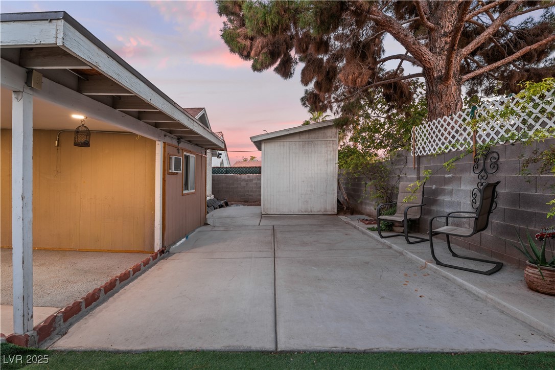 6205 Carmen Boulevard Las Vegas, NV 89108 - Photo 37 of 51