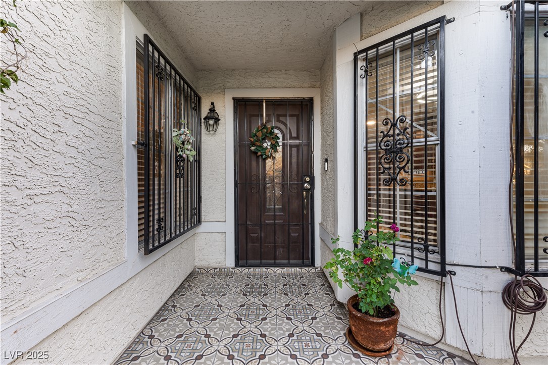 6205 Carmen Boulevard Las Vegas, NV 89108 - Photo 5 of 51