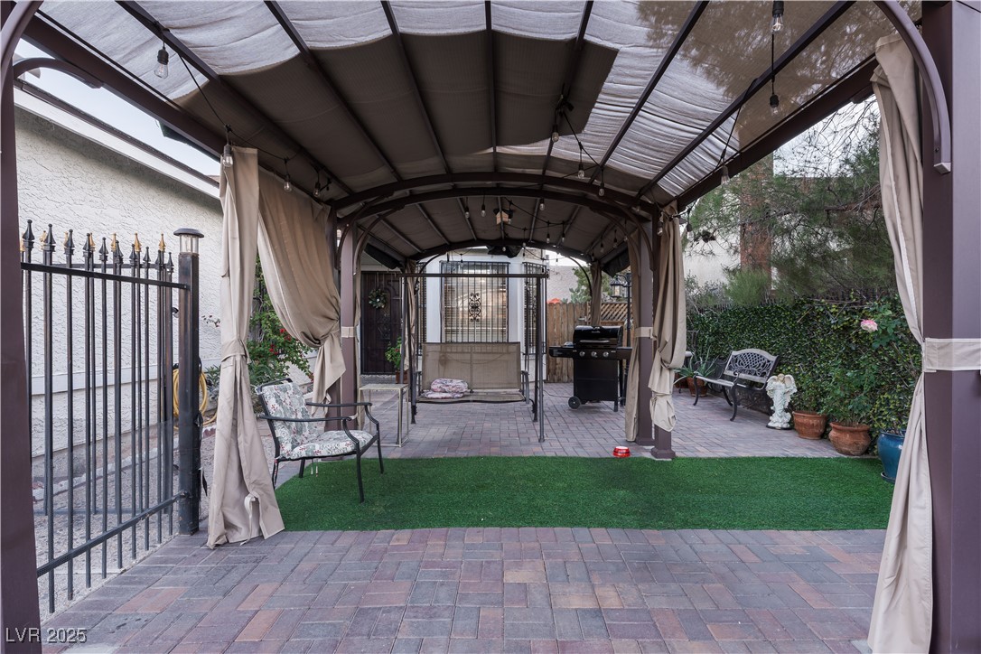 6205 Carmen Boulevard Las Vegas, NV 89108 - Photo 7 of 51