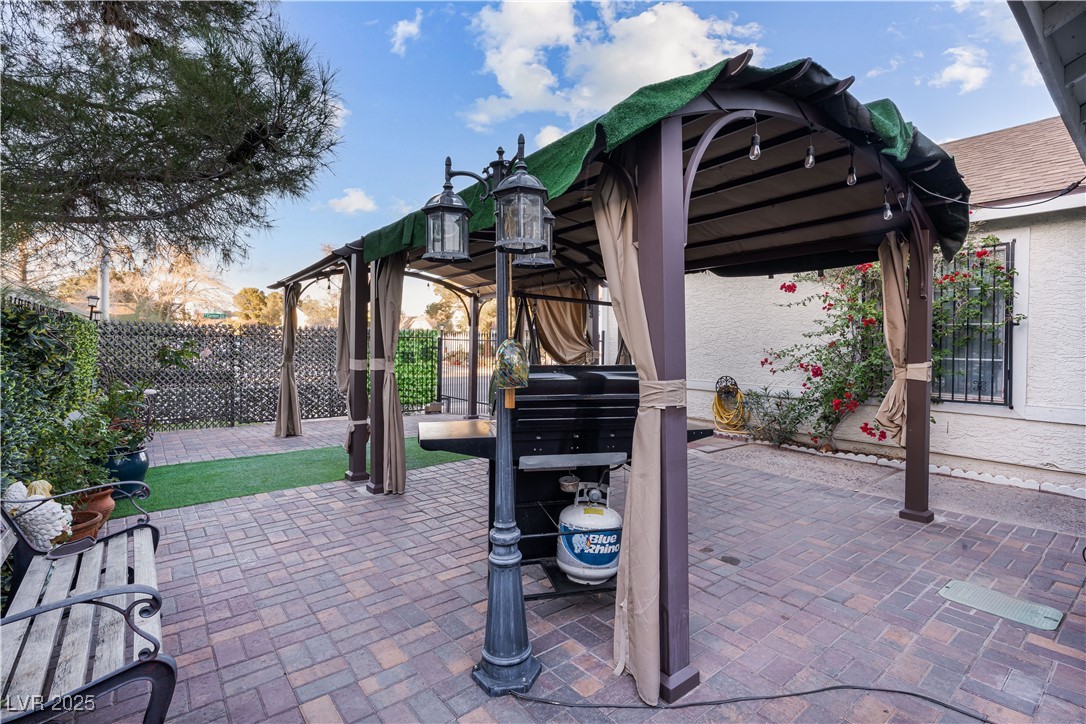 6205 Carmen Boulevard Las Vegas, NV 89108 - Photo 8 of 51