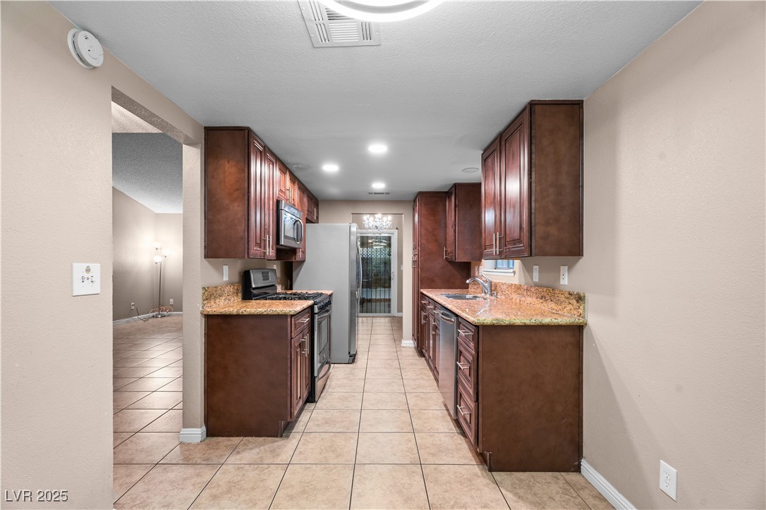 6205 Carmen Boulevard Las Vegas, NV 89108 - Photo 10 of 51