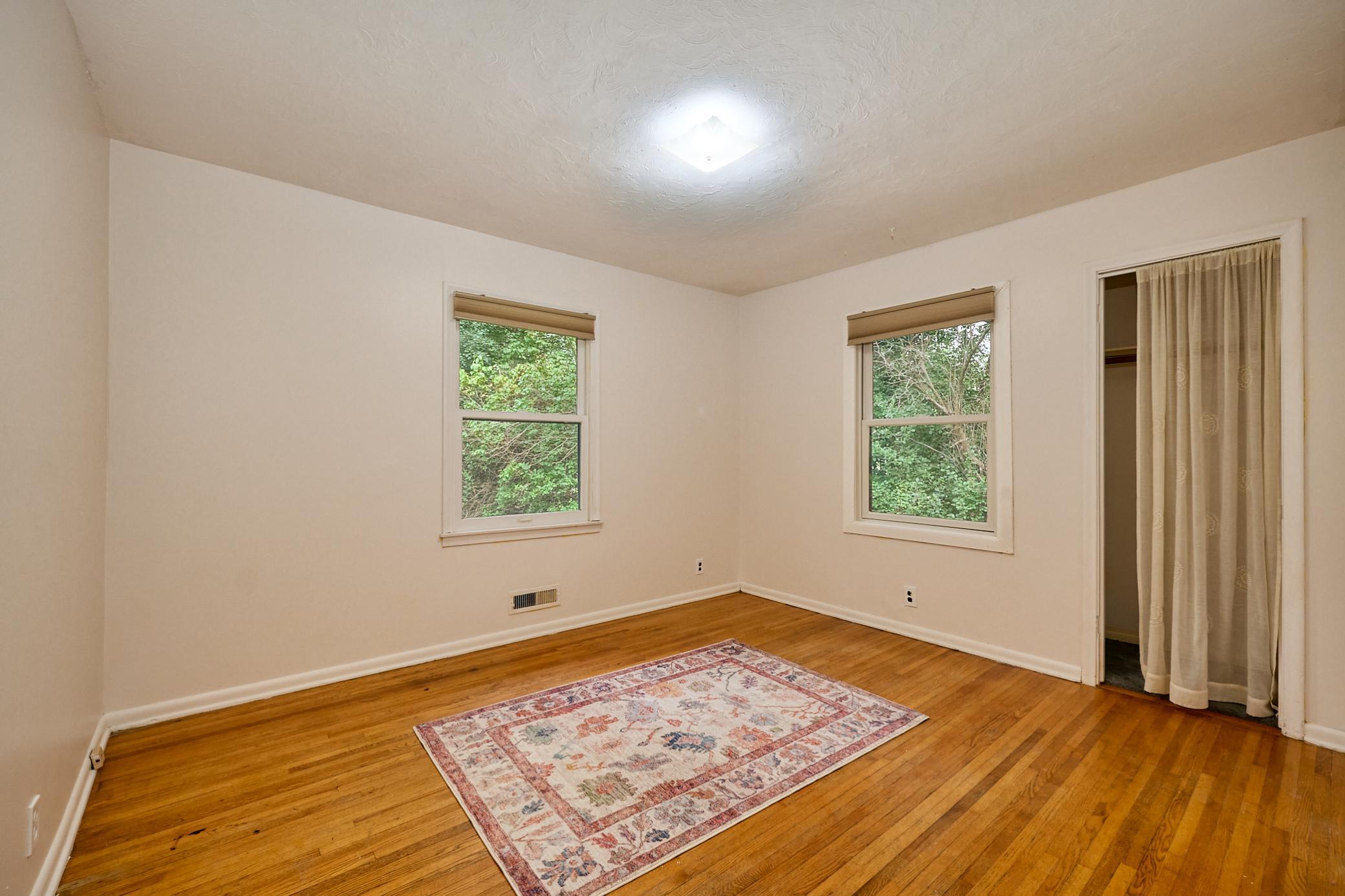 8801 Lakeview Road Bloomington, MN 55438 - Photo 18 of 42