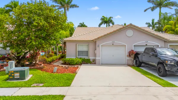 $385,000 | 10633 Pelican Drive, Wellington, FL 33414