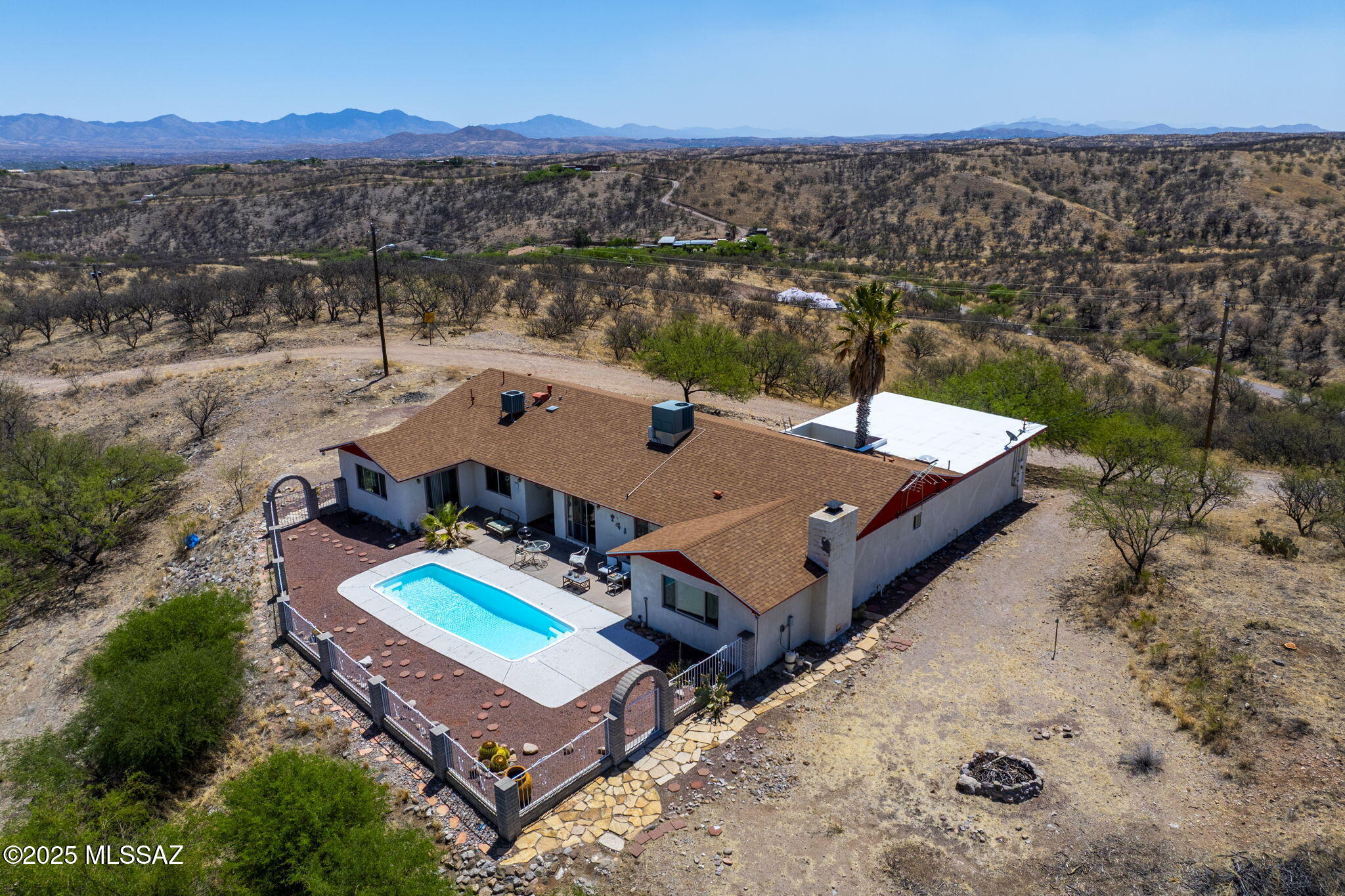 888 Cree Lane Rio Rico, AZ 85648 - Photo 8 of 47