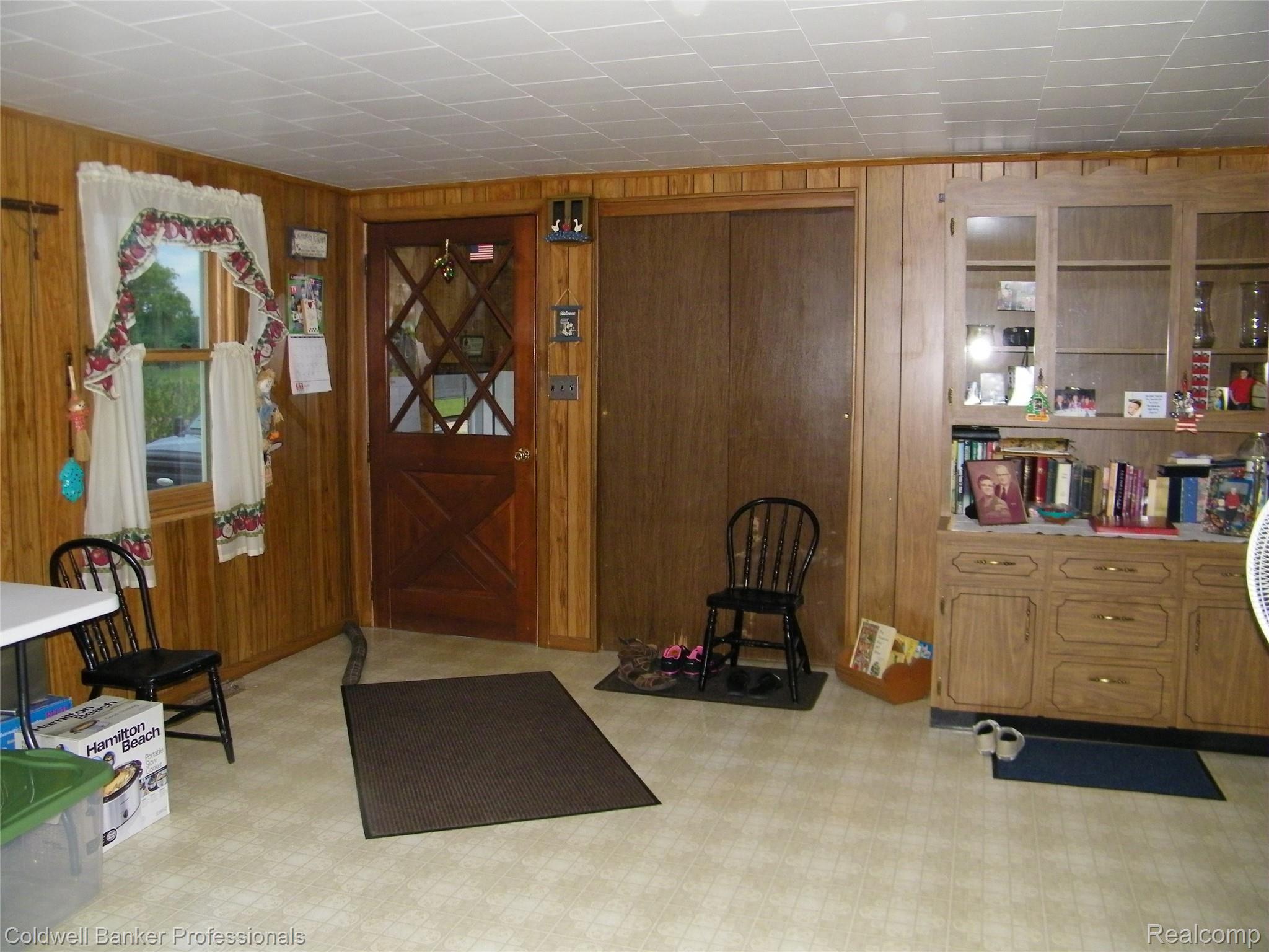 3527 Castle Road North Branch, MI 48461 - Photo 4 of 24 102_0202.JPG