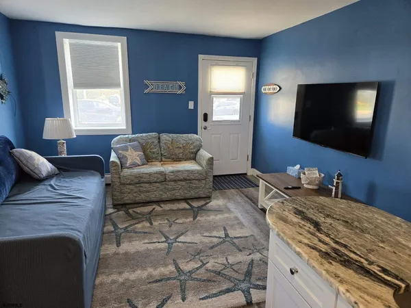 $1,700 | 3401 Ocean Avenue, Unit 11, Brigantine, NJ 08203
