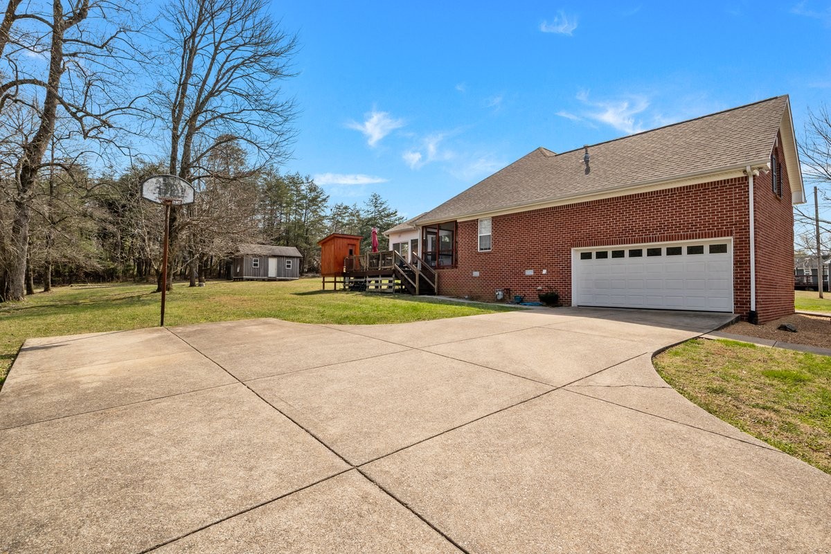 1250 Old Eastside Road Burns, TN 37029 - Photo 31 of 42