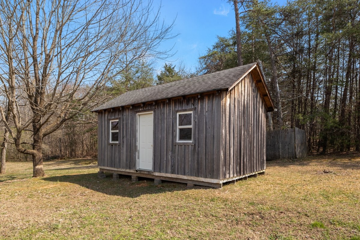 1250 Old Eastside Road Burns, TN 37029 - Photo 37 of 42