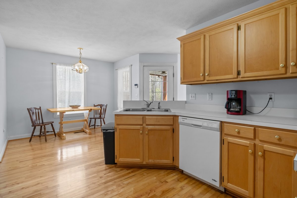 1250 Old Eastside Road Burns, TN 37029 - Photo 8 of 42