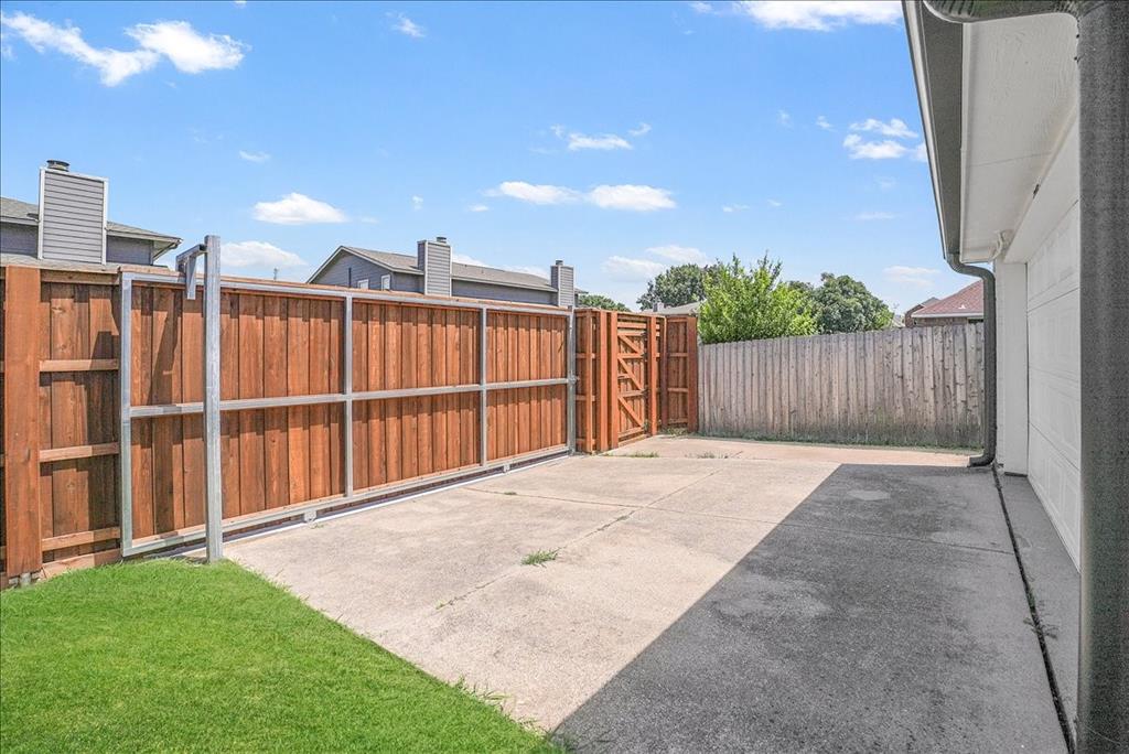 3173 Riverside Drive Carrollton, TX 75007 - Photo 27 of 31