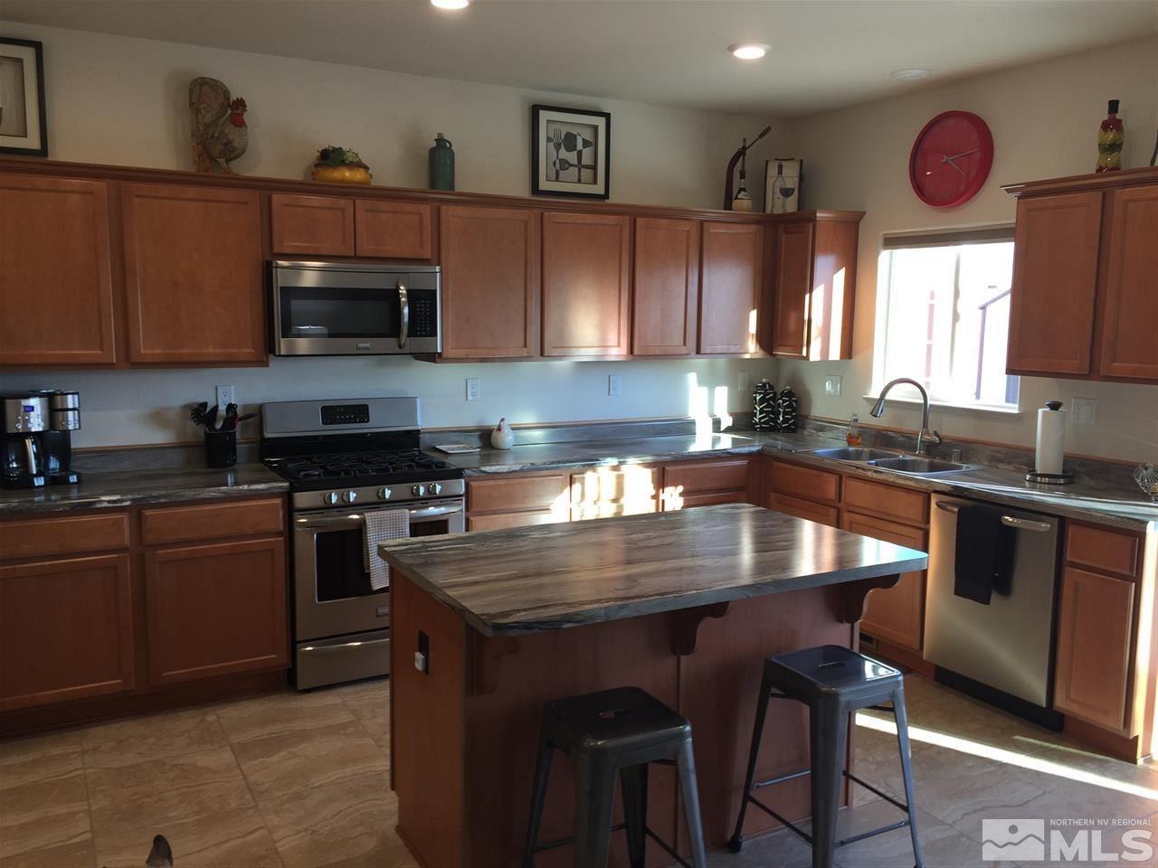 18506 Outpost Court Reno, NV 89508 - Photo 6 of 10 Photo 6