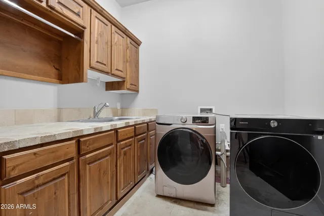 $825,000 | 5580 East 10th Avenue, Apache Junction, AZ 85119