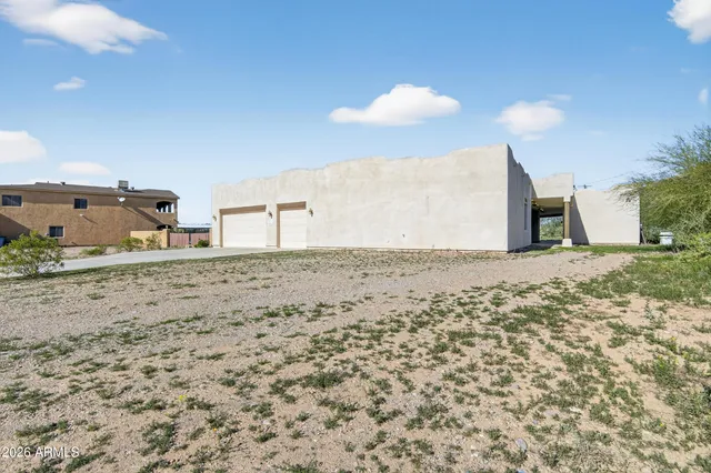 $825,000 | 5580 East 10th Avenue, Apache Junction, AZ 85119