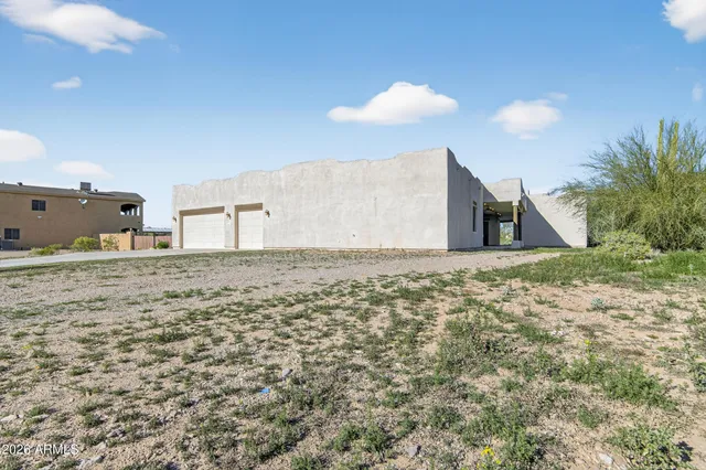 $825,000 | 5580 East 10th Avenue, Apache Junction, AZ 85119