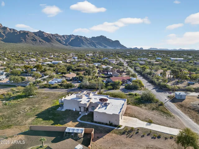 $825,000 | 5580 East 10th Avenue, Apache Junction, AZ 85119