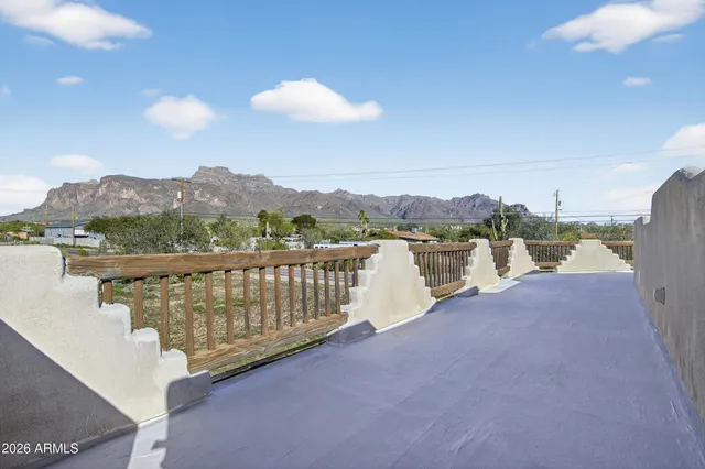 $825,000 | 5580 East 10th Avenue, Apache Junction, AZ 85119
