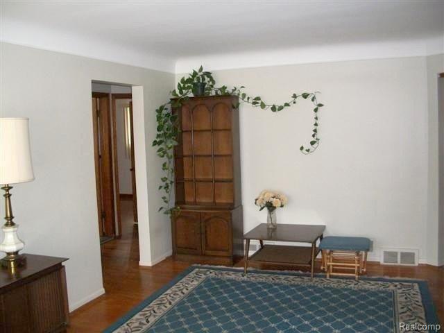8610 Potomac Street Center Line, MI 48015 - Photo 7 of 22 Living Rm Pic 2.JPG