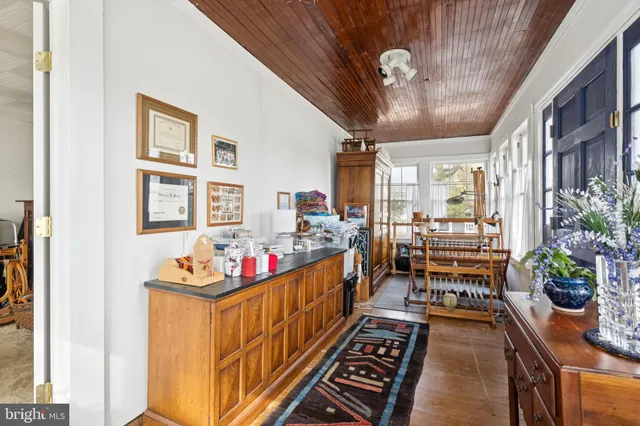 a very nice looking room with many windows