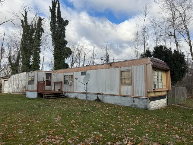 $70,000 | 393 West Lever Road, Hart, MI 49420