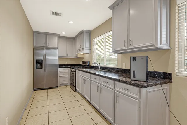 $595,000 | 9206 West Sterling Drive, Pearland, TX 77584