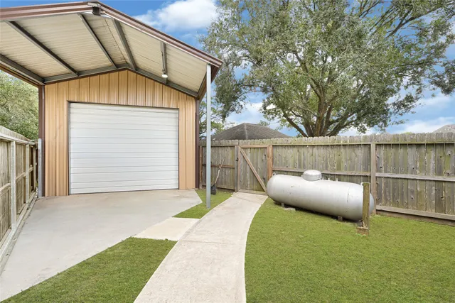 $595,000 | 9206 West Sterling Drive, Pearland, TX 77584