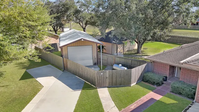 $595,000 | 9206 West Sterling Drive, Pearland, TX 77584