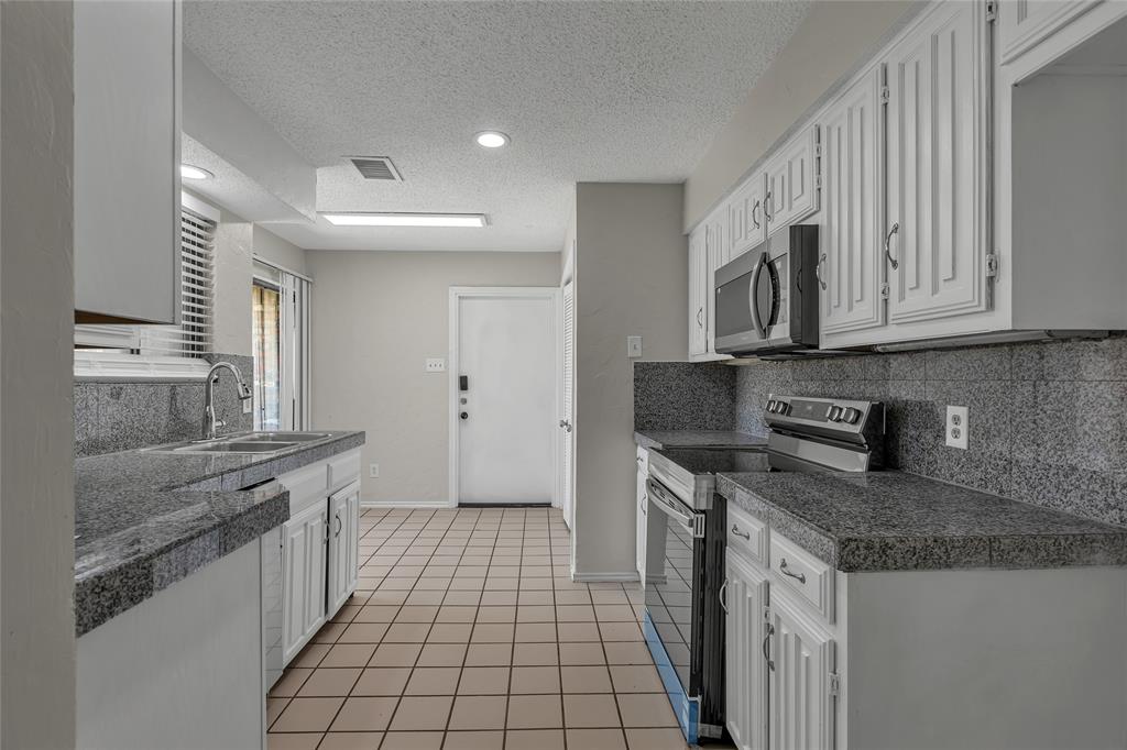 1007 Wimbledon Lane Plano, TX 75075 - Photo 12 of 30