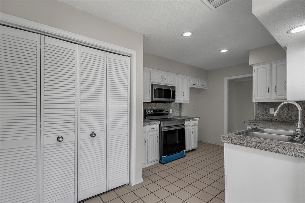 1007 Wimbledon Lane Plano, TX 75075 - Photo 16 of 30