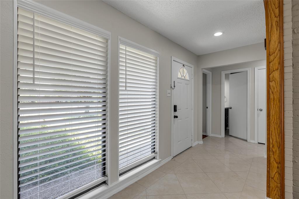 1007 Wimbledon Lane Plano, TX 75075 - Photo 6 of 30