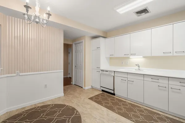 $380,000 | 770 Salisbury Street, Unit 517, Worcester, MA 01609