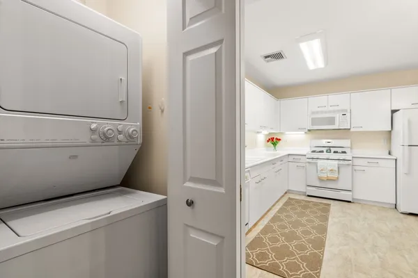 $380,000 | 770 Salisbury Street, Unit 517, Worcester, MA 01609